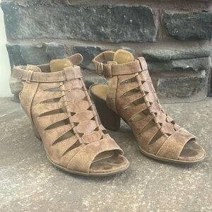 Women’s Shoes